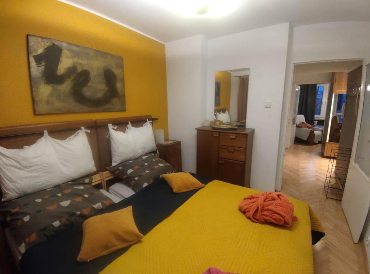 U Cioci Lutki Urocze Mieszkanie Z Balkonem Krakow